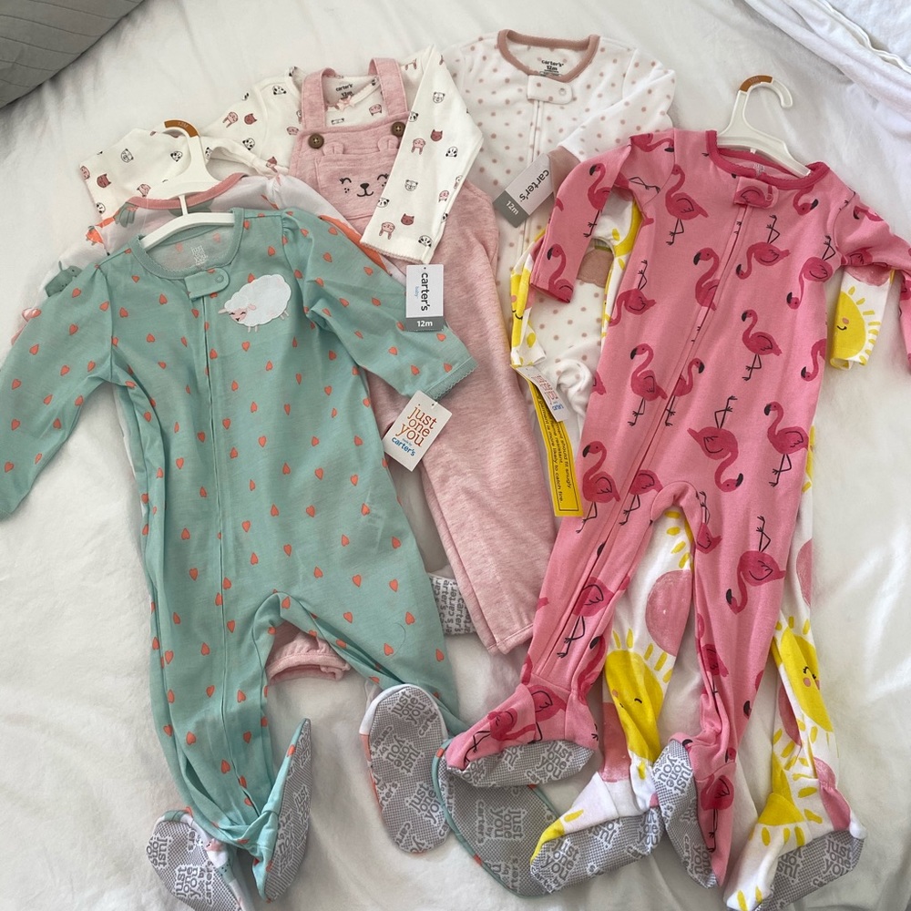 Carter’s 12 month zipper footies & overall lot NWT